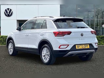 Used Volkswagen T-Roc 2023 for sale - 76119783: Photo