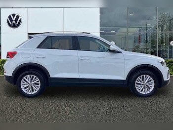 Used Volkswagen T-Roc 2023 for sale - 76119783: Photo
