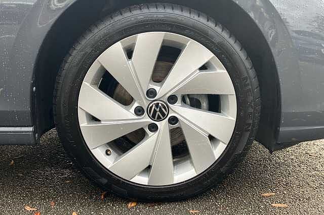 Used Volkswagen Golf 2024 for sale - 76304980: Photo 5