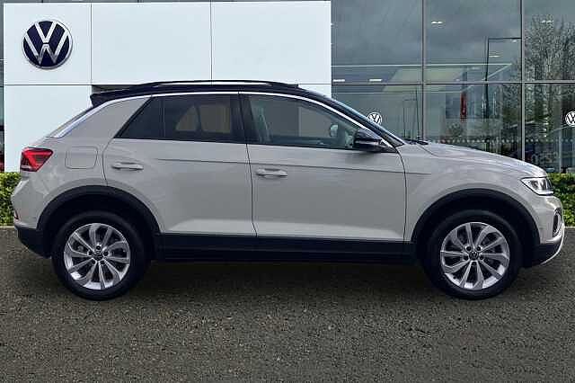 Used Volkswagen T-Roc 2025 for sale - 76346672: Photo 4