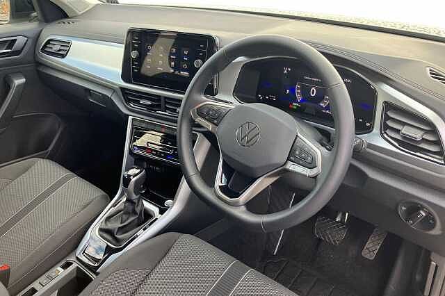 Used Volkswagen T-Roc 2025 for sale - 76346672: Photo 6