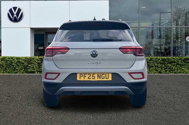 Used Volkswagen T-Roc 2025 for sale - 76346672: Photo 7