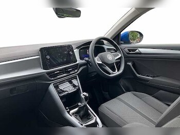Used Volkswagen T-Roc 2024 for sale - 75112632: Photo