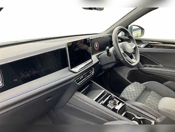 Used Volkswagen Tiguan 2024 for sale - 76186213: Photo 2