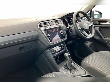 Used Volkswagen Tiguan 2022 for sale - 76119765: Photo 2