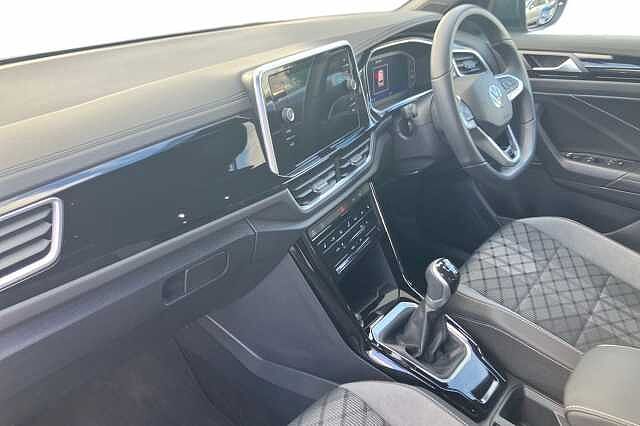 Used Volkswagen T-Roc 2025 for sale - 75891104: Photo 2