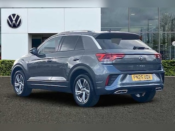 Used Volkswagen T-Roc 2025 for sale - 75891104: Photo
