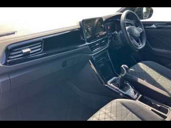 Used Volkswagen T-Roc 2023 for sale - 74981434: Photo