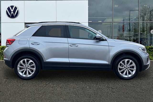 Used Volkswagen T-Roc 2025 for sale - 76363499: Photo 4