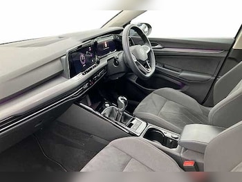 Used Volkswagen Golf 2023 for sale - 76444532: Photo