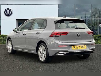 Used Volkswagen Golf 2023 for sale - 76444532: Photo