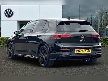 Used Volkswagen Golf 2024 for sale - 76010563: Photo