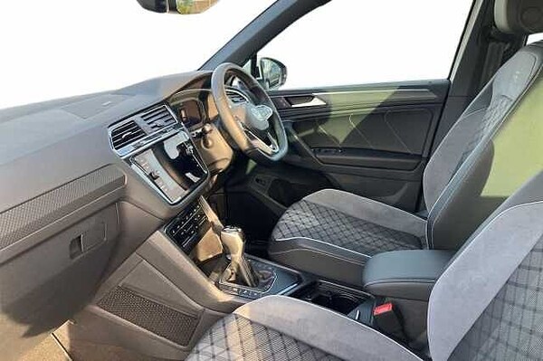 Used Volkswagen Tiguan 2023 for sale - 75987136: Photo 2