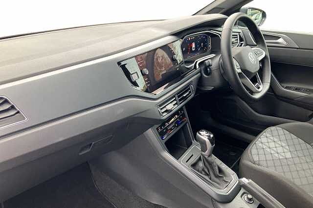 Used Volkswagen Polo 2024 for sale - 76304970: Photo 2