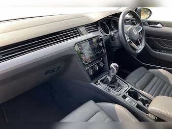 Used Volkswagen Passat 2021 for sale - 75561055: Photo