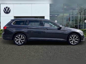 Used Volkswagen Passat 2021 for sale - 75561055: Photo