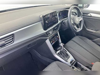 Used Volkswagen T-Roc 2022 for sale - 75937836: Photo