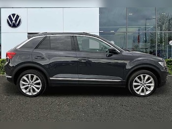 Used Volkswagen T-Roc 2022 for sale - 75730242: Photo