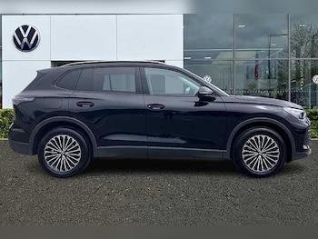 Used Volkswagen Tiguan 2024 for sale - 75112635: Photo