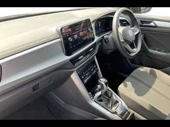 Used Volkswagen T-Roc 2024 for sale - 75038659: Photo