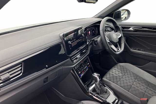 Used Volkswagen T-Roc 2025 for sale - 76057598: Photo 2