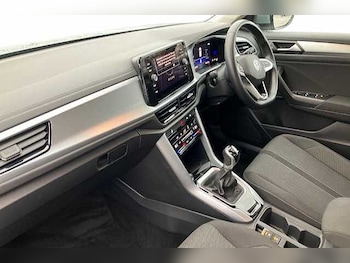 Used Volkswagen T-Roc 2022 for sale - 76650349: Photo