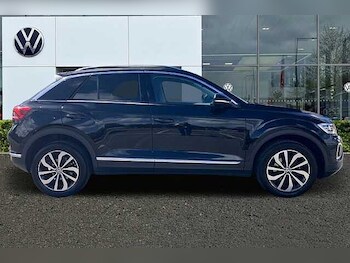 Used Volkswagen T-Roc 2023 for sale - 75314245: Photo