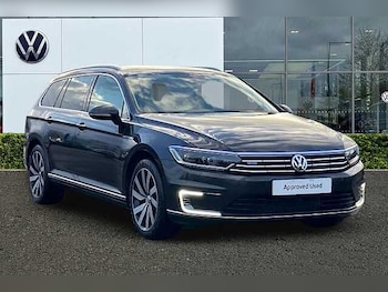 Volkswagen - Passat