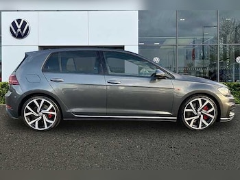 Used Volkswagen Golf 2019 for sale - 76444528: Photo