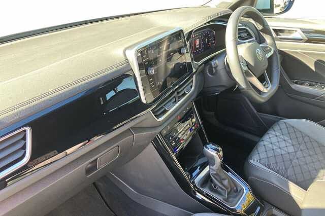 Used Volkswagen T-Roc 2025 for sale - 75962087: Photo 2