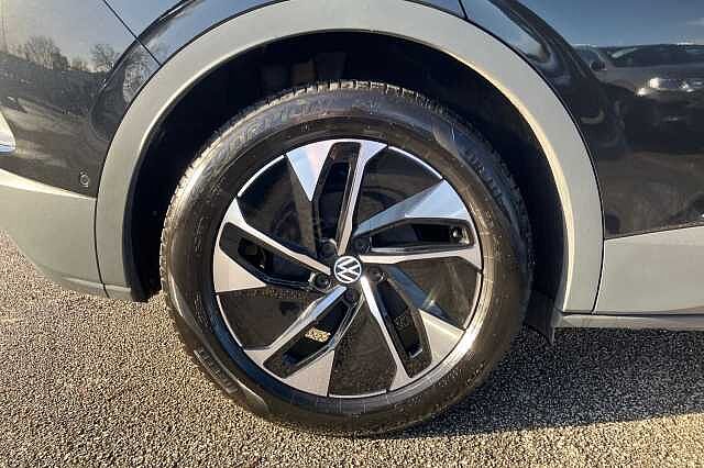 Used Volkswagen ID.4 2025 for sale - 76559634: Photo 5