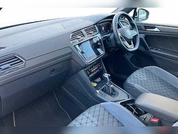 Used Volkswagen Tiguan 2023 for sale - 76346676: Photo