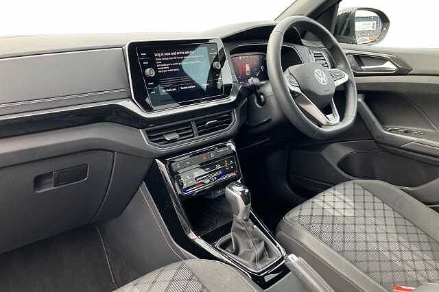 Used Volkswagen T-Cross 2025 for sale - 76304968: Photo 2