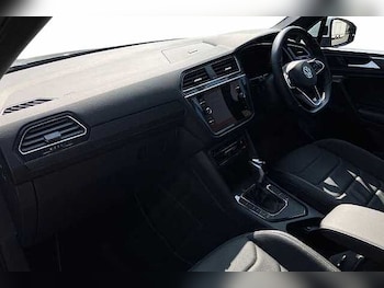 Used Volkswagen Tiguan Allspace 2024 for sale - 75561062: Photo