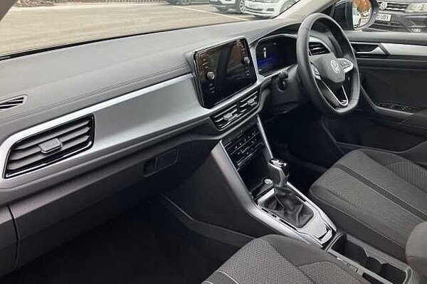 Used Volkswagen T-Roc 2025 for sale - 76273911: Photo 2