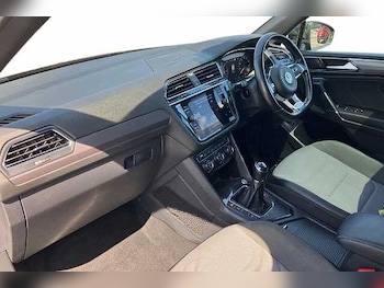 Used Volkswagen Tiguan Allspace 2018 for sale - 74931561: Photo