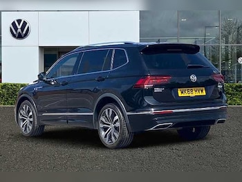 Used Volkswagen Tiguan Allspace 2018 for sale - 74931561: Photo