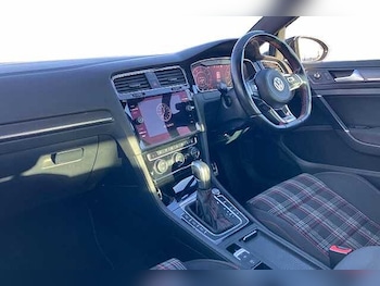 Used Volkswagen Golf 2019 for sale - 76751666: Photo