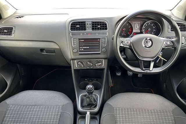 Used Volkswagen Polo 2015 for sale - 76267851: Photo 9