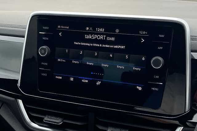 Used Volkswagen T-Roc 2025 for sale - 76040457: Photo 10