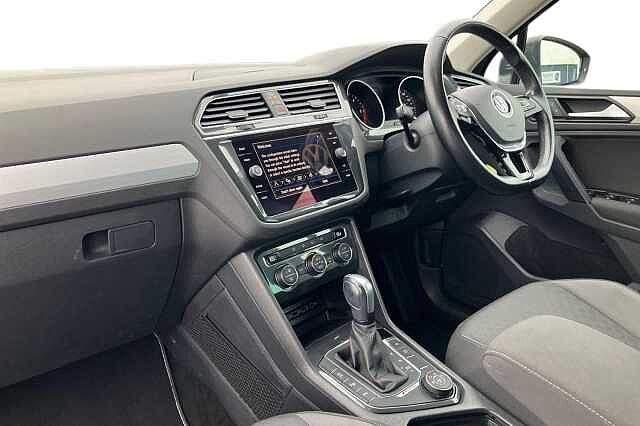 Used Volkswagen Tiguan 2020 for sale - 76257141: Photo 2