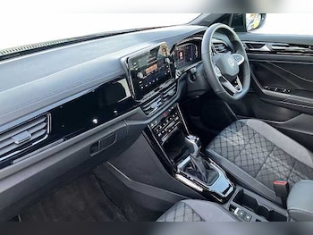 Used Volkswagen T-Roc 2025 for sale - 76655693: Photo