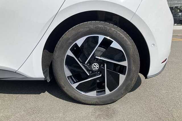 Used Volkswagen ID.3 2025 for sale - 76477396: Photo 5