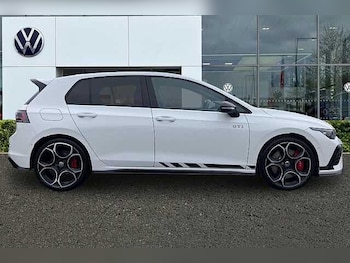 Used Volkswagen Golf 2025 for sale - 76267852: Photo 4