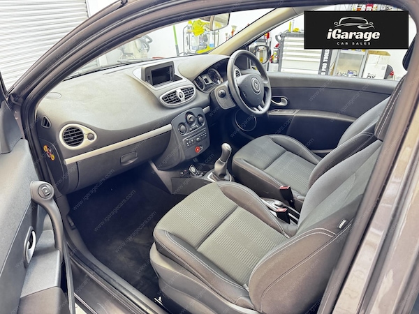 Used Renault Clio 2011 for sale - 76235091: Photo 21