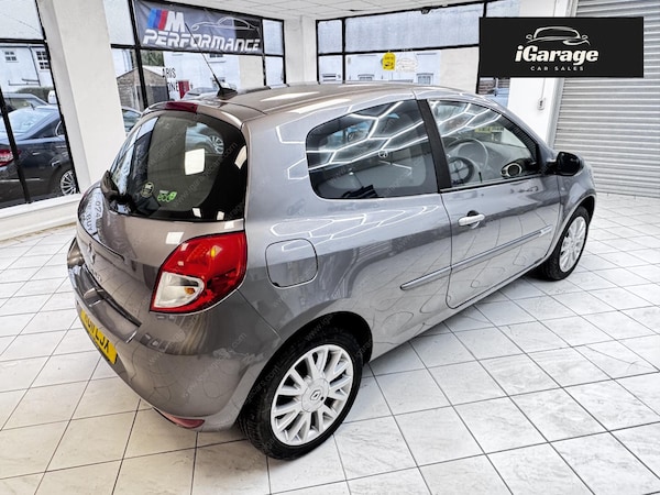 Used Renault Clio 2011 for sale - 76235091: Photo 24
