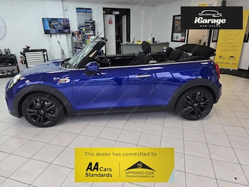 Used MINI Convertible 2019 for sale - 75608760: Photo