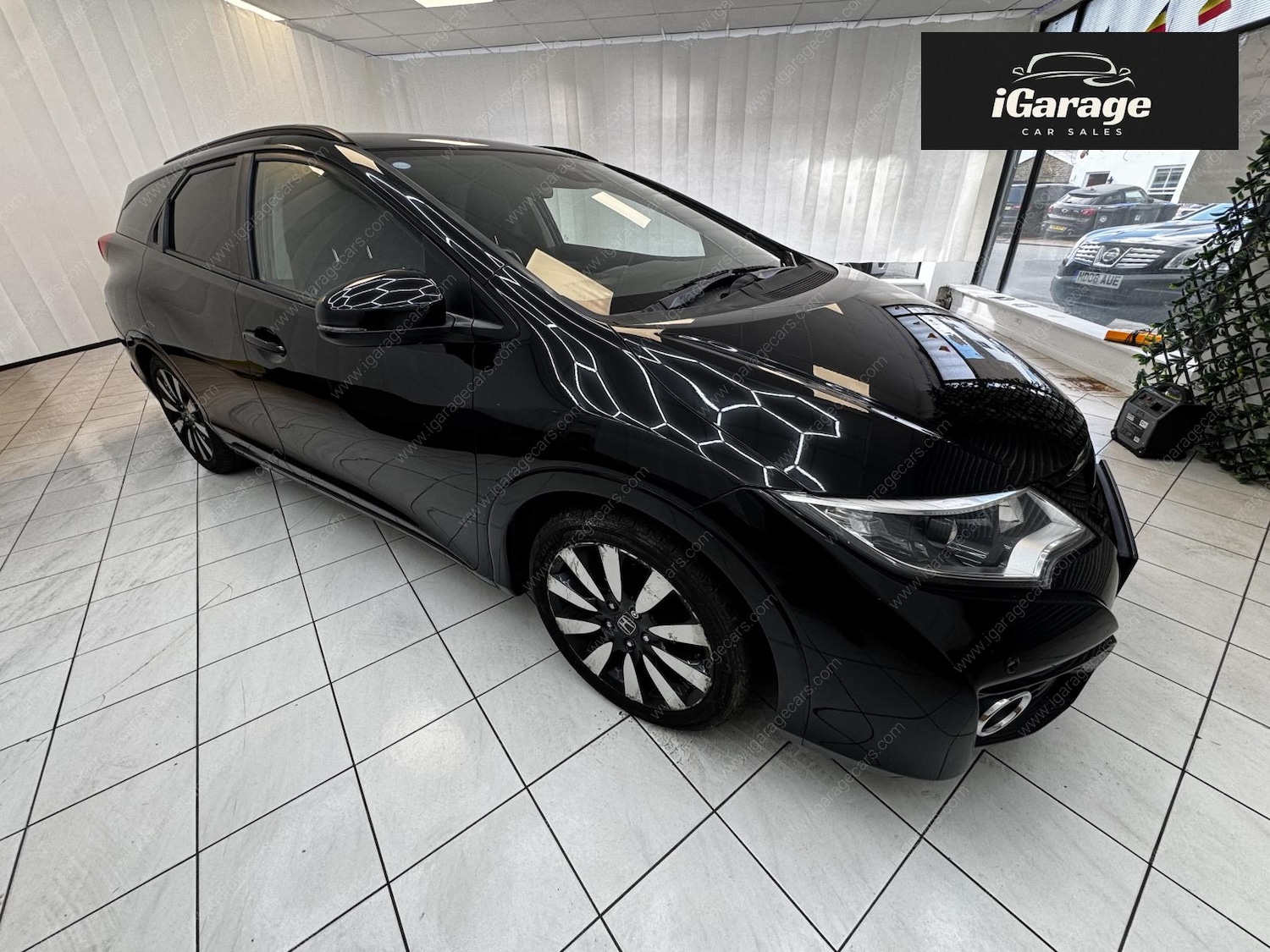 Used Honda Civic 2016 for sale - 77702859: Photo 8