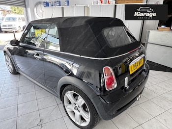 Used MINI Convertible 2004 for sale - 79008245: Photo