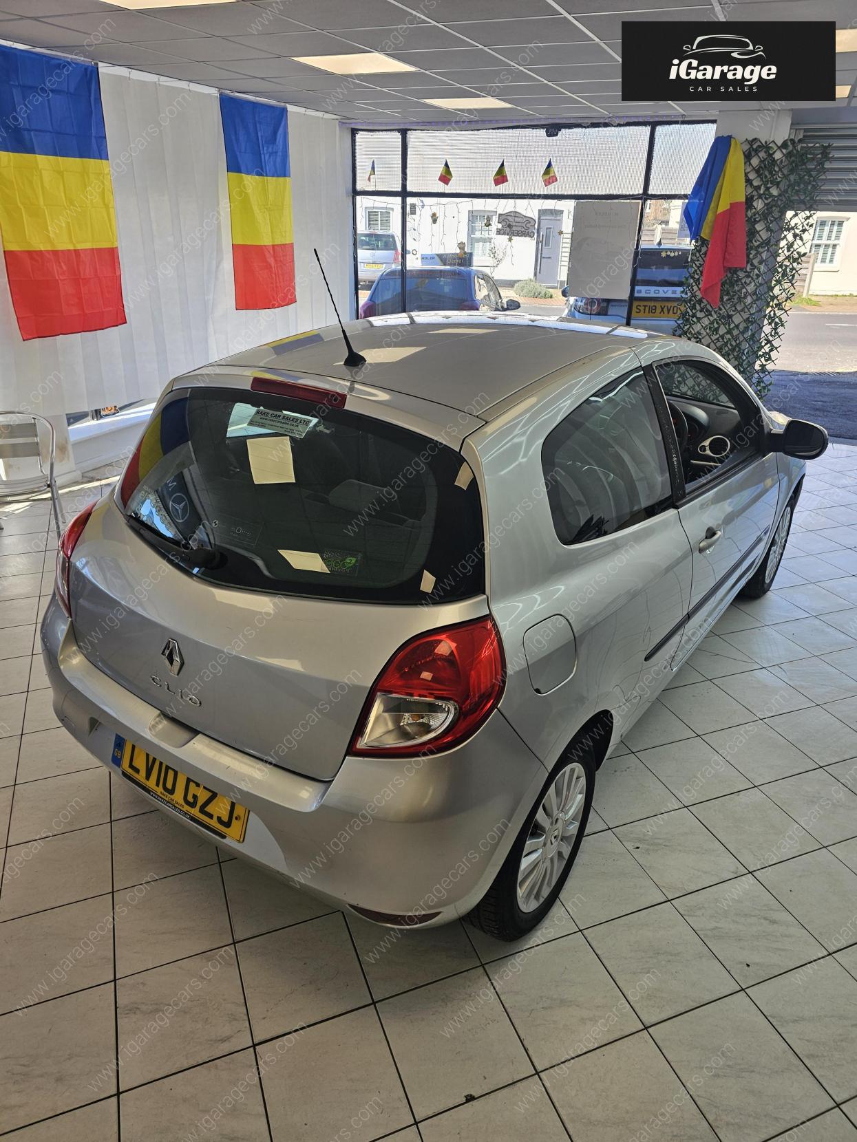 Used Renault Clio 2010 for sale - 77934603: Photo 11